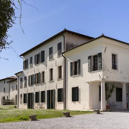 Hotel Villa Policreti-2